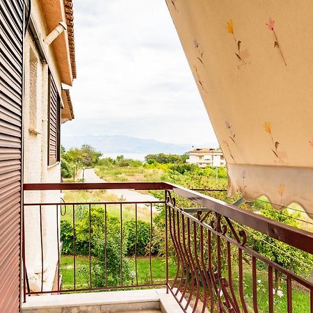 Ritsinia Apartments Aigio Exterior foto